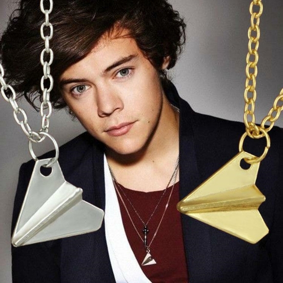 SET OF 2 Directioner infinity necklace plus Harry Styles paper airplane silver - Picture 3 of 4